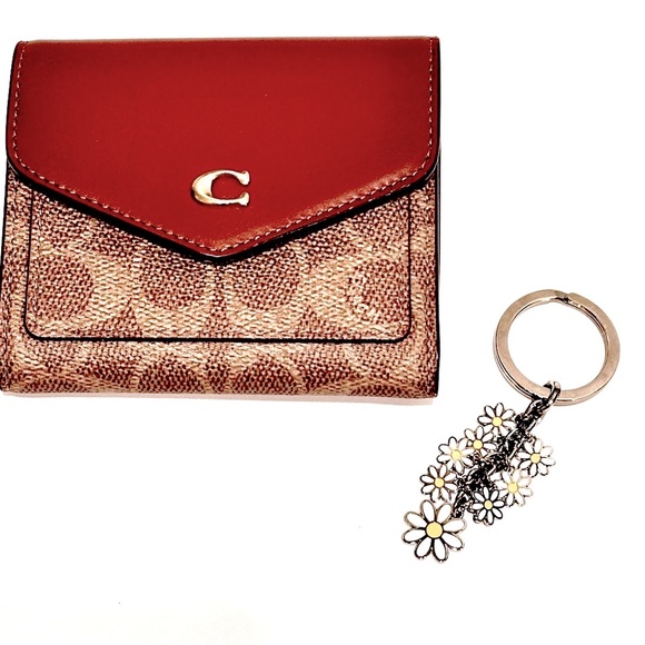 COACH Daisy Dangle Silver Key Ring - Picture 6 of 9